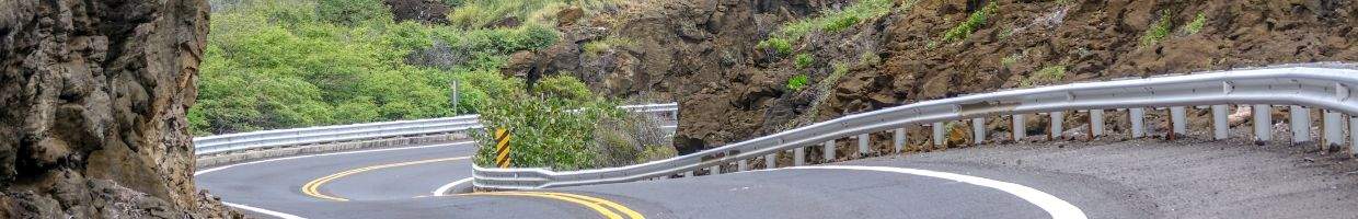 https://easyads.biz/wp-content/uploads/2022/02/Curve-road-in-Oahu-Hawaii.jpg