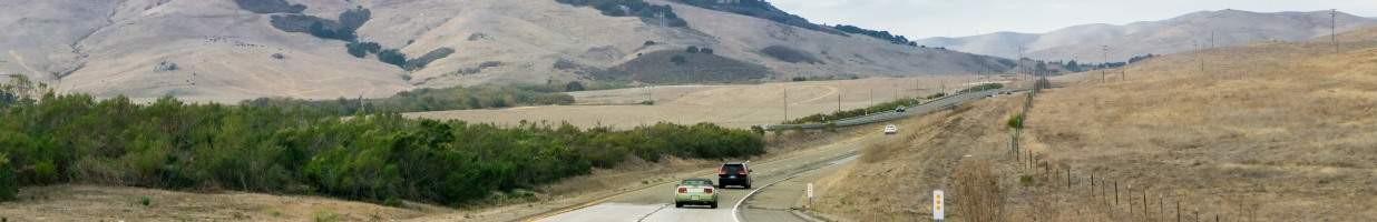 https://easyads.biz/wp-content/uploads/2022/02/Driving-on-Highway-1-towards-Morro-Bay-California.jpg
