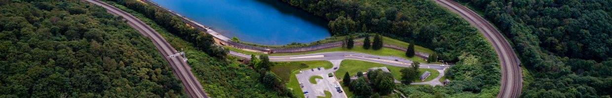 https://easyads.biz/wp-content/uploads/2022/02/Horseshoe-Curve-Altoona.jpg