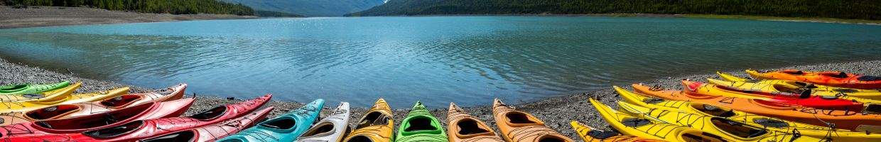 https://easyads.biz/wp-content/uploads/2022/02/Kayaks-have-a-View.jpg