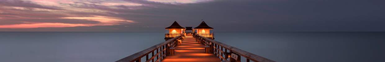 https://easyads.biz/wp-content/uploads/2022/02/Looking-over-the-Gulf-of-Mexico-from-Naples-Pier-in-Naples-Florida.jpg