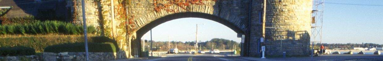 https://easyads.biz/wp-content/uploads/2022/02/Narragansett-Pier-on-Scenic-Route-1S.jpg