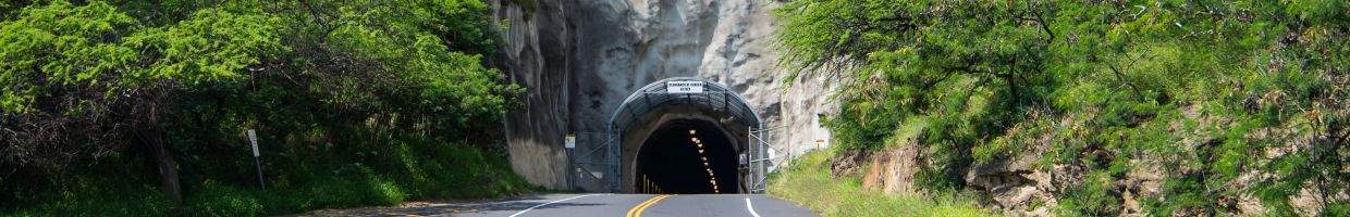 https://easyads.biz/wp-content/uploads/2022/02/Oahu-Tunnel.jpg