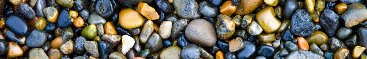 https://easyads.biz/wp-content/uploads/2022/02/Pebbled-beach-of-Point-Barrow-Utqiagvik-Alaska.jpg