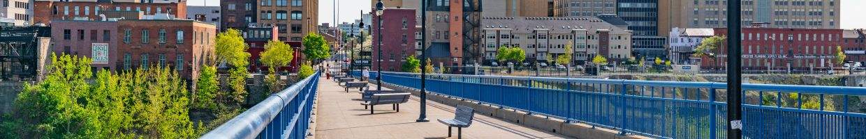 https://easyads.biz/wp-content/uploads/2022/02/Pont-De-Rennes-Pedestrian-Bridge-in-Rochester.jpg