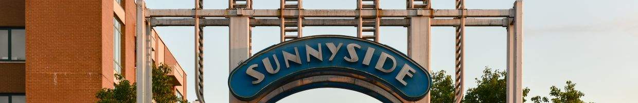 https://easyads.biz/wp-content/uploads/2022/02/Sunnyside-Sign-Queens.jpg