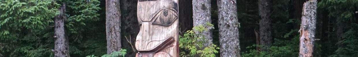 https://easyads.biz/wp-content/uploads/2022/02/Totem-in-Sitka-National-Historic-Park.jpg