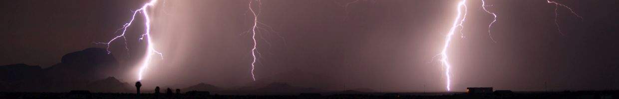 https://easyads.biz/wp-content/uploads/2022/03/Arizona-monsoon-light-show-over-the-Gila.jpg