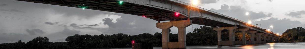 https://easyads.biz/wp-content/uploads/2022/03/Fort-Smith-Garrison-Bridge-in-Arkansas.jpg