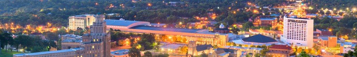 https://easyads.biz/wp-content/uploads/2022/03/Hot-Springs-Arkansas-Skyline.jpg