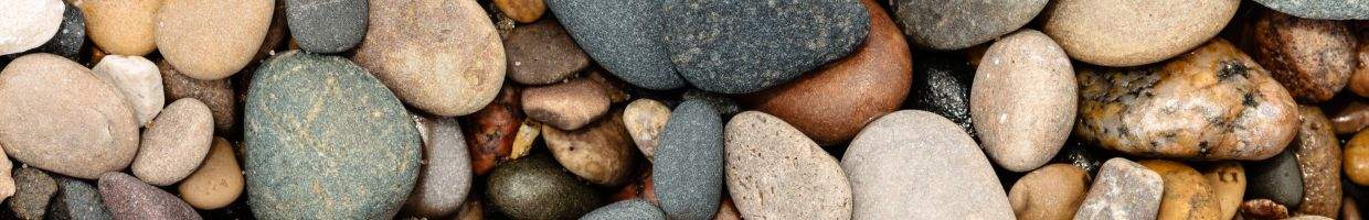 https://easyads.biz/wp-content/uploads/2022/03/Many-different-stones-deposted-by-Lake-Michigan.jpg