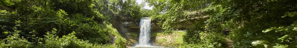 https://easyads.biz/wp-content/uploads/2022/03/Minnehaha-Falls-in-Minneapolis-Minnesota.jpg