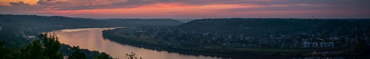 https://easyads.biz/wp-content/uploads/2022/03/Panorama-of-a-Sunrise-over-the-Ohio-River.jpg