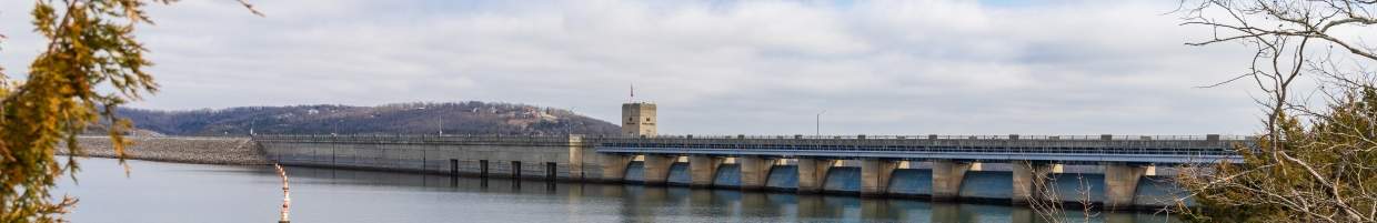 https://easyads.biz/wp-content/uploads/2022/03/Table-Rock-Dam-on-the-White-River-created-Table-Rock-Lake-in-the-Ozarks.jpeg