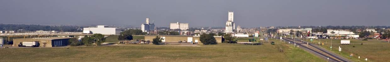 https://easyads.biz/wp-content/uploads/2022/03/The-low-skyline-of-Dodge-City-Kansas.jpg