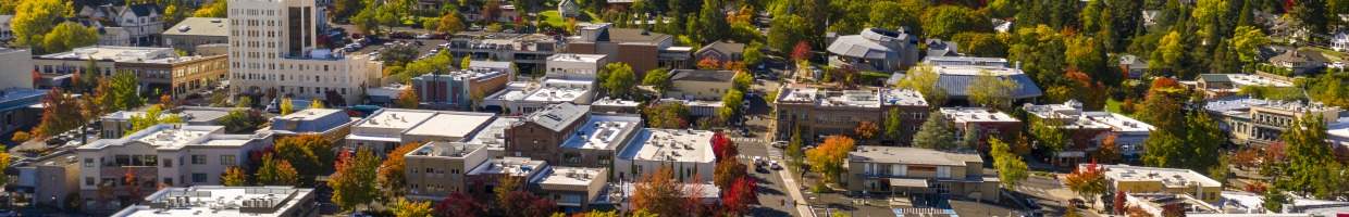 https://easyads.biz/wp-content/uploads/2022/03/View-of-Ashland-Oregon.jpg