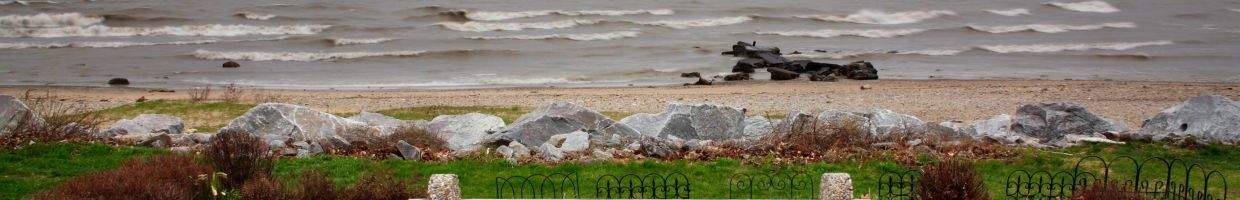 https://easyads.biz/wp-content/uploads/2022/03/Wind-Point-Bench-at-the-beach.jpg